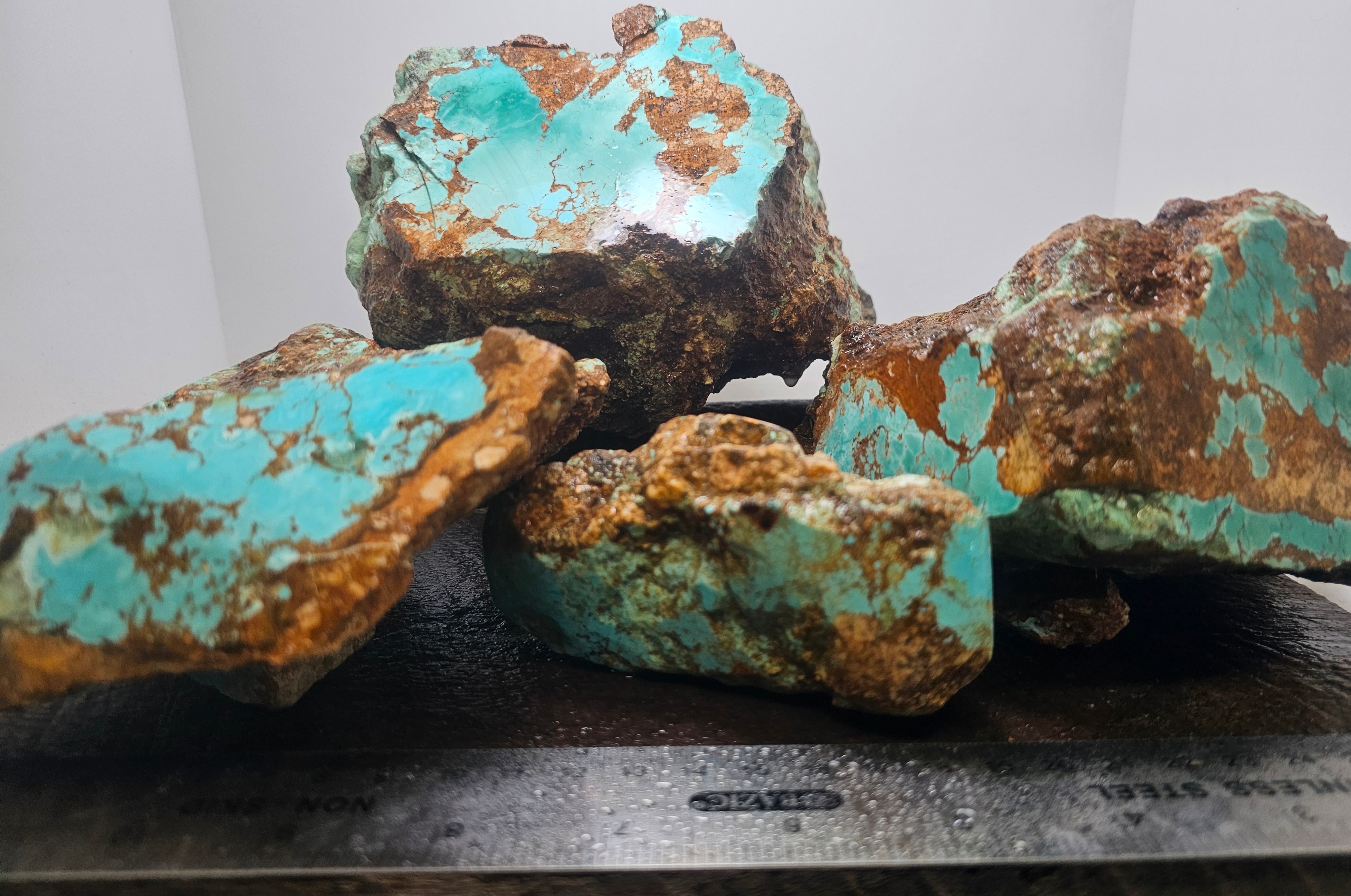 Rough Red Matrix Turquoise — Big STB view 3